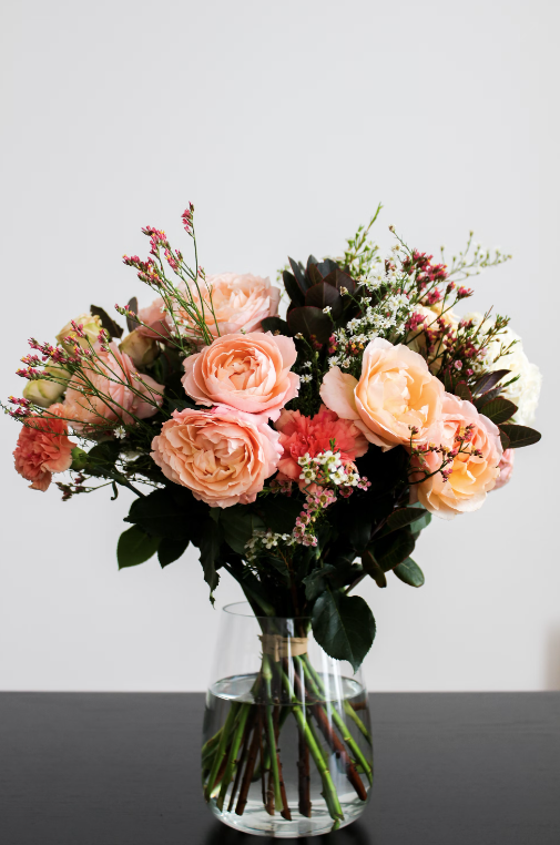 Blossoming Bonds: Heartwarming Friendship Quotes for International Friendship Day with Keywords for Expressive Blooms