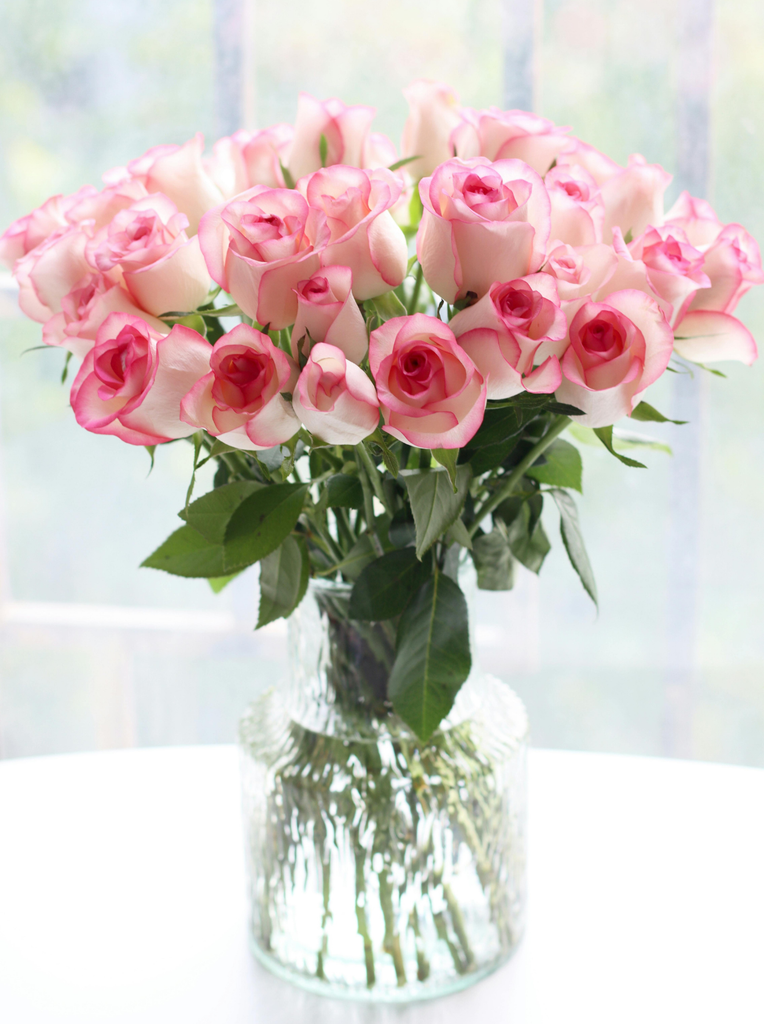 Why We Miss People More on Rainy Days: The Psychology Behind Sending Flowers