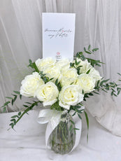 "Rose Essence" Vase of 10 White Roses