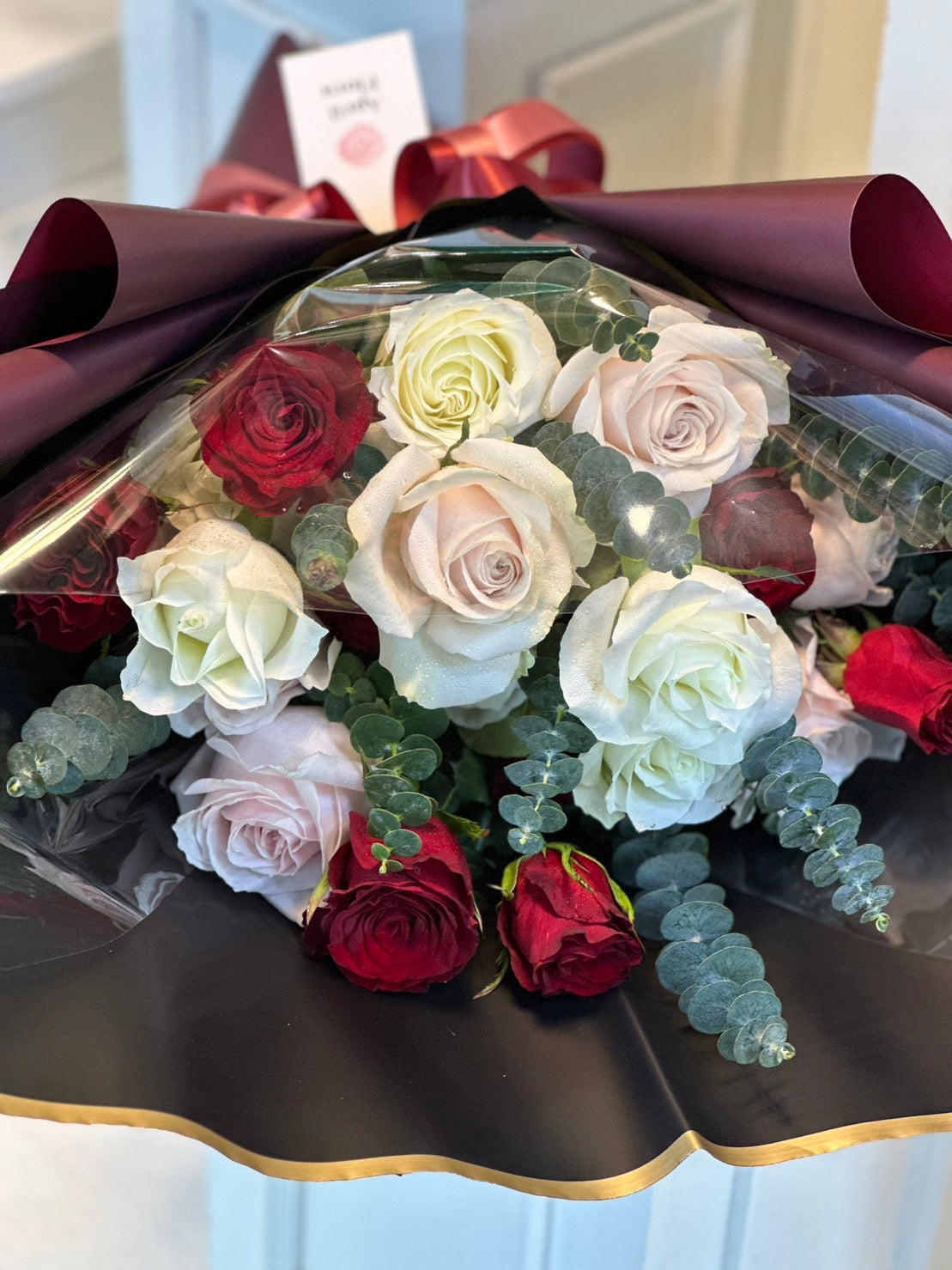 Hearty Bouquet Of 20 Roses