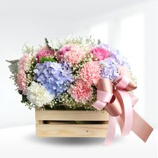 ตระกร้าดอกไม้ "Love Medley"